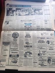 Günaydın Gazetesi - Turkish Newspaper - 4 Şubat 1973 - öldürülen konsoloslarımız Mehmet Baydar ve Bahadır Demir'in cenazeleri getirildi Fotoğrafı - 2 şehit konsolosumuzun cenazeleri asker omuzlarında taşındı zincirlikuyu mezarlığında toprağa verildi fotoğraf - İzmir cezaevinde mahkum kızlar çiçek yapıyor fotoğraf - Berker İnanoğlu anlatıyor Behiye Aksoy ile geçen onyedi günlük evliliğim - İstanbul sinema programı - TV'de gördüklerimiz - Adnan Şenses şarkı söylüyor fotoğraf - işkence iddialarının yayını sıkıyönetim tarafından yasaklandı - İstanbul Belediye Başkan Yardımcısı Kadri İlkay öldü - Fatih'in fedaisi Kara Murat yazan Rahmi Muratoğlu sizden Abdullah Turhan - bekleyeceğim oynayanlar Selçuk Ural Perihan Savaş ve Gülay Tema Foto Roman - Zeki Müren Münir Özkul Oya Alasya bebek belediye gazinosunda - Gönül Öner Sevim Çağlayan Ediz Onay Gar gazinosunda - bugün mithatpaşa'da Boluspor ile karşılaşacak olan Beşiktaş bir maçta halkı selamlarken fotoğraf - mithatpaşa'da ölüm kalım savaşı