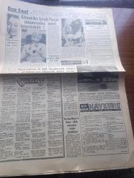Son Saat Gazetesi - Turkish Newspaper - 9 Şubat 1973 - Eskişehir'deki feci tren kazasında şehit olan makinist ve Şeftren'in cesetleri yandığı için emekli maaşı bağlanamadı - kuştepe'de kumar için cinayet - Elizabeth Taylor'ın mücevherlerinin kıymeti 3 milyarı buldu Fotoğrafı - fıkra anlatışı ile meşhur Mahmut Baler ( Bal Mahmut) dilinden kanser ameliyatı geçirdi - Dört ilçedeki odun depoları şehrin dışına çıkarılacak - meclis kulesinde Dün yine 4 milletvekili dövüştü - İstanbul'da bugün nerede eğlenelim eğlence mekanları - İstanbul'da sinema tiyatro programları - Ahmet Bin Salah Tunus cezaevinden nasıl kaçabildi - çok ilginç bir jübile sütyen tam 60 yaşında - O. Nuray Olcay'ın 10. dönem mankenleri büyük başarı gösterdiler - lider Galatasaray Şekerspor'u bekliyor - Ender Konca Fenerbahçe ile antrenmana çıktı fotoğraf - İzmir at yarışları Cumartesi programı - Beynelmilel basketbol hakemimiz Hüsamettin Topuzoğlu Rusya'daki Spartak MTK maçını yönetecek - 1. Amatör küme maçları sonuçlandı