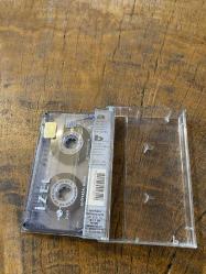 İZEL - BİR KÜÇÜK AŞK - KASET