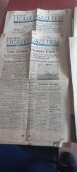 1933-1945 arası 76 adet Türk Dili Gazetesi -1935-46 arası 34 adet Balıkesir Postası- 1950 li yıllar 10 adet  Balıkesir Ticaret odası  gazetesi  Toplam 134 gazete