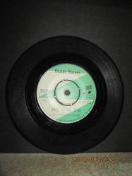 GÜZİDE KASACI UNUT SEVME BENİ / ÇAPKIN ESMERİM 45 DEVİR PLAK