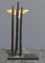 Avrupa, Kartal Temalı Heykel (Minyatür). Kartal, İnce Detaylı Kanat ve Kuyruk Tüyleriyle (Kaideside Dahil) Kemikten El İşçiliğiyle Üretilmiş, Muhteşem ve Eşsiz Bir Eserdir. Sanatçı İmzalı. 1915-1942'ler. Nadir.