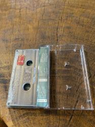 NİLÜFER - YENİDEN YETMİŞE - KASET