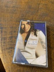 Efemera - BURCU GÜNEŞ - AY ŞAHİT - KASET - kitantik - kitaLog