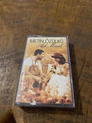 METİN ÖZÜLKÜ - AŞK MASALI - KASET