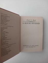 A House Divided [ Ciltli ]