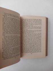 Kinfolk (First UK Edition) [ Ciltli ]