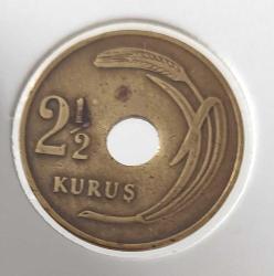 1949 DELİKLİ 2,5 İKİBUÇUK KURUŞ ORİJİNAL MADENİ PARA 4HHH1C NADİR