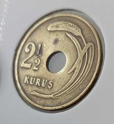 1949 DELİKLİ 2,5 İKİBUÇUK KURUŞ ORİJİNAL MADENİ PARA 4HHH1C NADİR