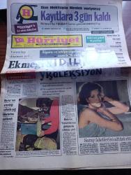 Hürriyet Gazetesi - Turkish Newspaper - 4 Şubat 1975 - sigara ve içkiye yapılan zam belli oldu - ekmeği de zamlı yiyeceğiz - sigaralar filtresiz sigaralar ve içkiler eski ve yeni fiyat karşılaştırması - Metin Toker'in Hürriyet adına Karamanlis ile görüşmesine Yunan basını büyük yer verdi - denize düşen ve dört gündür arama çalışmaları devam eden Bursa yolcu uçağına ait bazı parçalar Karacabey sahilinde bulundu fotoğraf - Monaco'nun genç prensesi Caroline saray adetlerini alt üst etti fotoğraf - gelincik sigarası eski fiyat 1.75 yeni fiyat 2.25 - Birinci sigarası eski fiyat 1.25 yeni fiyat 1.00 - Ankara puro eski fiyat 3.00 yeni fiyat 4.00 - Binboğa votka eski fiyat 40 lira yeni fiyat 60 lira - Farah Diba kayak değil defile yapıyor fotoğraflar - THY'nin F 28 tipi Bursa uçağında hayatını kaybedenlerin aileleri veraset ilamı alabilecek Fotoğrafı - Fenerbahçe antrenörü Didi Cemil Turan'a öğütler veriyor fotoğraf - Beşiktaş kulübü sözcüsü Cengiz Kap ilk üç sıra için gayret edeceğiz dedi