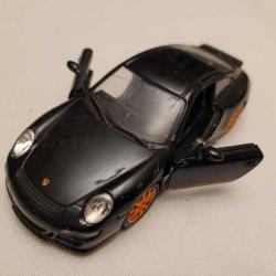 DAĞILAN KOLEKSİYONDAN MODEL ARABA. FIRSATTIR BU FİYATA.