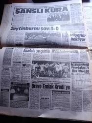 Hürriyet Gazetesi - Turkish Newspaper - 13 Aralık 1987 - Özal ekibinde aşk skandalı - özel uçağın hostesi Naciye Yılmaz ile konsolos yardımcısı Vakur Gökdenizler'in gece kaçamağı  ABD gizli servisini ayağa kaldırdı - Maliye Bakanı Ahmet Kurtcebe Alptemoçin'in işi tıkırında fotoğraf - ANAP'ta zam kıyameti - Adile Naşit'in kendi ağzından yaşam öyküsü - SHP'den Başbakan Turgut Özal'a protestolu karşılama - Gorbaçov'un yanlış hesabı - ANAP'ı bombalayanların lider olarak açıkladıkları Zeynel Abidin Eren ve sevgilisi susuyor fotoğraf - Türk İş Başkanı Şevket Yılmaz Kenan Evren'e seslendi neden susuyorsunuz - Fatin Rüştü Zorlu'nun yasak aşkı yazan Emin Çölaşan yazı - POL DER başkanı Kadir Boztimur Fransa'da Ele Geçti - TKP Genel sekreteri Haydar Kutlu TİP genel sekreteri Nihat Sargın işkenceyi anlattı - Galatasaray'a hayat öpücüğü fotoğraf - Beşiktaş'a İzmir yaramıyor fotoğraf - Fenerbahçe potada  Efes Pilsen'i yendi fotoğraf - Dünya Kupası kuraları çekildi şeker gibi gruba düştük