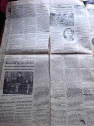 Cumhuriyet Gazetesi - Turkish Newspaper - 31 Temmuz 1932 - buğday müstahsili köylüye düşen vazife yazan Yunus Nadi - Almanya'da Rayiştag intihabı bugün yapılıyor - Hitler Almanya'yı dört dönerek nutuklar söylüyor fotoğraf - Amerika'da hocalık yapan bir Türk kızı Muhittin Hanım fotoğraf - maruf şehir mütehassısı Pr. Agach da İstanbul'un planını yapmaya talip oldu - Gazi köprüsü ihalesi - Gazi mükafatına şimdiye kadar talip olanlardan Şeref Bey ve Abdullah Cevdet bey fotoğraf - gizli harp Alman ve Fransız casusları arasında muharriri binbaşı Ladoux Yazı Dizisi - tarihten sonraki devrin ilk büyük Türk kahramanı Mete kimdir - Bir tereddütün romanı yazan Peyami Safa Yazı Dizisi - Büyük Gazimiz Mustafa Kemal İzmir halkına teşekkür etti - Mussolini bütün valileri değiştirdi - İki Macar komünisti asıldı - tayyareciliğin ilk kahramanlarından Santos Dumont öldü - fındıklarımız aleyhinde Avrupa'da şedit propaganda yapılıyor - Almanya'da bütün dünyanın alaka ile beklediği seçim Hitler kazanacak mı