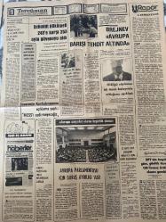 TERCÜMAN GAZETESİ - DOĞUM GÜNÜ HEDİYESİ (TURKISH NEWSPAPPER) - 23 HAZİRAN 1977 - SADECE DÖRT SAYFADIR -Bülent Ecevit-Süleyman Demirel-Ahmet Kabaklı-Rauf Tamer-Züleyha Münif-Oktay Güner-Michel-Schmidt-Brejnev-İdi Amin-Mukbil Özyörük-Ergun Göze-Yasa dışı eylemler kimden gelirse gelsin hukuk devletini karşısında bulacak-Demirel bu hükümetin tasarrufları gayri meşrudur-Ankara’daki çatışmada üç öğrenci yaralandı-Özal Ecevit hükümetine kırmızı oy vereceğini açıkladı-Güvenoyu-AP ve MHP meclis başkanlığı konusunda anlaştılar-Zorbalık iktidardadır-İktisat politikası-666’nın anlamı-Schmidt hükümeti 243’e karşı 253 oyla güvenoyu aldı-Barışı tehdit altında-ABD’de ilk defa eski bakan hapse girdi-Öldüğü söylenen İdi Amin balayında olduğunu açıkladı-İşverenler konfederasyonu açıklama yaptı MESS’i ezdirmeyeceğiz-Avrupa sosyalist olursa özgürlük olmaz-Avrupa Parlamentosu için görüş ayrılığı var-Haydi görelim-Ölüm ve ötesi-CHP’ye muhalefet bir zarurettir-Büyük kuruluşlar ve büyük tasarruf sahipleri için