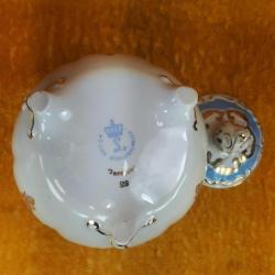 VINTAGE OSCAR SCHLEGELMILCH GERMANY  EL İŞİ ALTIN YALDIZ DEKORLU KAPAKLI BONBONYER , KAPAĞI HASARLI , HÂLİYLE