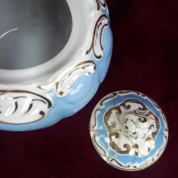 VINTAGE OSCAR SCHLEGELMILCH GERMANY  EL İŞİ ALTIN YALDIZ DEKORLU KAPAKLI BONBONYER , KAPAĞI HASARLI , HÂLİYLE