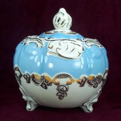 VINTAGE OSCAR SCHLEGELMILCH GERMANY  EL İŞİ ALTIN YALDIZ DEKORLU KAPAKLI BONBONYER , KAPAĞI HASARLI , HÂLİYLE