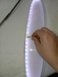 Coca cola ışıklı tabela . Pleksi 42x10 cm Işıkları yanıyor ancak kablosu dipten kesilmiş kablosu yok Kullanılmış ürün resimlerdeki haliyle koleksiyon Dekorluk