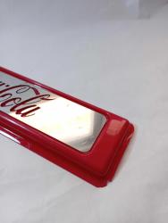 Coca cola pleksi tabela  Işıksız model 44x11 cm Kullanılmış ürün. Az yipranmalari mevcut detaylı resimler eklenmiştir  Haliyle KOLEKSiYONLUK Dekorluk