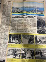 TERCÜMAN GAZETESİ - DOĞUM GÜNÜ HEDİYESİ (TURKISH NEWSPAPPER) - 20 AĞUSTOS 1977 - SADECE DÖRT SAYFADIR -Necip Fazıl Kısakürek-Cem Serdengeçti-Ergun Göze-Güven Taner-Mehmet Kervancı-Emine Işınsu-Şenol Kırpıkçıoğlu-Dr Ahmet Uğur-Ali Osman-Abdullah Nebioğlu-Uğur Dündar-Seyyal Taner-Erol Büyükburç-Füsun Önal-Ela Altın-Taner Şener-Cemile Kutoğlu-Gökben-Gönül Yazar-Göksel Arsoy-Sait Faik-Orhan Veli-Eritre Bayrağı Bağımsızlık İçin Çırpınıyor-Çarpışan Eritreli Kadınlar Hz Muhammedin Kızının Adı ile Anılıyor-Rukayye Kızları-Fatiha Okunurken Fin Askerleri Nöbet Tutuyor-Peygamber ve Haya-Ramazan Sohbetleri-Doğru Yolun Sapık Kolları-Acı-Sevgi-Gençler İçin Din Dersleri-Nafile Oruçlar-Mekruh Oruçlar-Ramazan Orucu-Orucun Farz Olmasının Şartları-Orucun Geçerli Olmasının Şartları-Şeytan Kuyusu-Akşamüstü Şöyle Bir Geçiş Yok Mu Değme Sinemadan Da Güzeldir Köprüye Mısra Düşmeyen Şair Yok Düşüne Köprü Girmeyen Vatandaş Yok-Bizden Size-Uğur Dündar Bir Hafta Sonu Programı ile Tekrar Ekrana Dönüyor-TV Programı