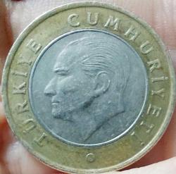 1 LİRA, 2022 ÇÇT ters