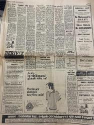 TERCÜMAN GAZETESİ - DOĞUM GÜNÜ HEDİYESİ (TURKISH NEWSPAPPER) - 19 EKİM 1972 - SADECE DÖRT SAYFADIR -Necip Fazıl Kısakürek-Lütfi Ülkümen-Rauf Tamer-Ahmet Kabaklı-Cemal Kutay-Erdal Aydın-Coşkun Özarı-Metin Türel-Mehmet Ali Aybar-Akif Bua-AP genel kongresi yarın başlıyor-Temsilciler meclisi toplandı-Demirel’e rakip çıkmıyor-Batık Marmara temizlendi-Gemi bir ay içinde yüzdürülecek-TRT personeli için direniş ve siyaset yasaklandı-Rıza Kuas’a böbrek bulundu-Eskişehirli genç her Türk için aynı şeyi yapardım-THY’deki bazı işlemler tahkikat konusu oldu-Annenin ölümü-Metro-İslam modası geçmiş bir din midir-İki lider de partilerine hakim oldu-Dış politika-Yıldızınız ne diyor-İnsanlar için kesin olan nedir-Ayı yenir mi-Ramazanı Şerif münasebetiyle-Hz Muhammed’in hayatı-Rahmet müjdecisi-Hz Muhammed mevlid-Üstad tarihçi Cemal Kutay’ın kitapları-Acaba bu yünlü mamul güneşte solar mı-Woolmark damgası taşıyorsa asla-Milli takım bugün gidiyor-Beşiktaş Ender’e 1 milyon teklif etti-Güreş ligi başlıyor-Aki