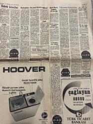 TERCÜMAN GAZETESİ - DOĞUM GÜNÜ HEDİYESİ (TURKISH NEWSPAPPER) - 25 ARALIK 1972 - SADECE DÖRT SAYFADIR -Bedi N Şehsuvaroğlu-Rauf Tamer-Celal Yardımcı-Kemal Ilıcak-Cevdet Sunay-Kemal Belgin-Rıdvan Uysal-Öcal Uluc-Ünal Tümün-Server Şengün-Mehmet Sezer-Türkiye’nin yüzde 60’ı karanlıkta-Korkunç deprem-Ölü sayısı 15 binden fazla-Özbek liseler liseler paralı olmalıdır-Demirsoy her türlü diktaya karşıyız-Demiryolcular hiç kimse davamıza eğilmiyor-28 bin işçi izine gelince Yeşilköy’deki kalabalık rekor seviyeye ulaştı-Tekelleştirme sevdası-Ankara-Önemli meseleler-İslam garazsız olmak insan adil olmak-Dahilerin divanları-Tararruzun Amerika’da da tepkileri büyüyor-Dış politika-Saatli maarif duvar takvimi-Osmanlıların dini siyaseti İslam elemi-Erkek memur alınacaktır-Galatasaray averajını düzeltti 5 0-Eskişehir Beşiktaş kilidini açamadı-Vefa PTT’yi üzmedi 1 3-Bursaspor Göztepe’ye rövanşı vermedi 0 0-Giresun 1 0 Altayla devam etti-Mersin Ankaragücü maçında gol yok-Toto sonuçları-Türkiye ligi puan ce