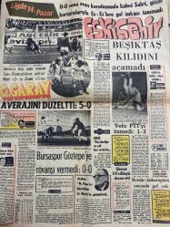 TERCÜMAN GAZETESİ - DOĞUM GÜNÜ HEDİYESİ (TURKISH NEWSPAPPER) - 25 ARALIK 1972 - SADECE DÖRT SAYFADIR -Bedi N Şehsuvaroğlu-Rauf Tamer-Celal Yardımcı-Kemal Ilıcak-Cevdet Sunay-Kemal Belgin-Rıdvan Uysal-Öcal Uluc-Ünal Tümün-Server Şengün-Mehmet Sezer-Türkiye’nin yüzde 60’ı karanlıkta-Korkunç deprem-Ölü sayısı 15 binden fazla-Özbek liseler liseler paralı olmalıdır-Demirsoy her türlü diktaya karşıyız-Demiryolcular hiç kimse davamıza eğilmiyor-28 bin işçi izine gelince Yeşilköy’deki kalabalık rekor seviyeye ulaştı-Tekelleştirme sevdası-Ankara-Önemli meseleler-İslam garazsız olmak insan adil olmak-Dahilerin divanları-Tararruzun Amerika’da da tepkileri büyüyor-Dış politika-Saatli maarif duvar takvimi-Osmanlıların dini siyaseti İslam elemi-Erkek memur alınacaktır-Galatasaray averajını düzeltti 5 0-Eskişehir Beşiktaş kilidini açamadı-Vefa PTT’yi üzmedi 1 3-Bursaspor Göztepe’ye rövanşı vermedi 0 0-Giresun 1 0 Altayla devam etti-Mersin Ankaragücü maçında gol yok-Toto sonuçları-Türkiye ligi puan ce