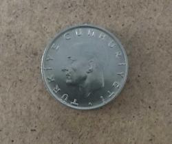 LOT.14 » 1980 CUMHURİYET MADENİ PARALARI ** 1 LİRA TERS ** ÇİLLLL