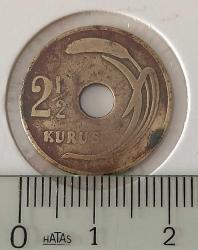 1950 DELİKLİ 2,5 İKİBUÇUK KURUŞ ORİJİNAL MADENİ PARA 3X1X1Y NADİR