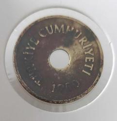 1950 DELİKLİ 2,5 İKİBUÇUK KURUŞ ORİJİNAL MADENİ PARA 3X1X1Y NADİR