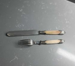 Antika Victorian 1860 lar BUXTON & CO Sheffield Gümüş Kaplama ve Kemik Saplı Kahvaltı Bıçağı ve Çatalı İngiltere