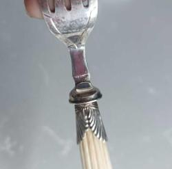 Antika Victorian 1860 lar BUXTON & CO Sheffield Gümüş Kaplama ve Kemik Saplı Kahvaltı Bıçağı ve Çatalı İngiltere