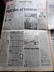 Türkiye'de Yeniçağ Gazetesi - Turkish Newspaper - 9 Temmuz 2003 - PKK Tunceli valisi Cafer Akyüz'e saldırdı  2 şehit - CHP lideri Deniz Baykal'ın nota tepkisi - askerimize saldırdı parmağı olan Talabani Ankara'da Abdullah Gül tarafından ağırlanacak - MHP lideri Devlet Bahçeli ABD Kıbrıs ve Kuzey Irak konularında Türkiye'yi arkadan vurdu - kırkpınar'ın yeni ağası Mustafa Altunhan hakkındaki iddialar - 2500 ABD'li asker firar etti - Erzurum'da yapılan kazılarda toplu mezar ortaya çıktı - Onbinlerce işçi AKP'li Tayyip başvekil işçi memur aç sefil dedi - Kuzey Irak'ta 11 askerimizi esir alan ABD'ye tepkiler durmuyor - Ferhat Tunç PKK'yı övmekten tutuklandı - AKP'den hortumcuya kıyak - Koç Sistem Dell Satacak - 16. Altın güvercin festivali şarkı yarışması Burak Uçkan'ın birinciliği ile sona erdi - Türkiye'de milli takım bazında kaleci sıkıntısı yaşanıyor - Beşiktaş'ta Lucescu fırtınası - Galatasarayla 3 yıl aradan sonra tekrar nikah tazeleyen Hakan Şükür çok mutluyum dedi Fotoğrafı