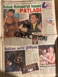 HAFTA SONU GAZETESİ - DOĞUM GÜNÜ HEDİYESİ (TURKİSH - NEWSPAPER) - TAM TAKIM 20 SAYFADIR - 26 OCAK 2000 - Sayı: 4 -Barış Manço-Sevil Demir-Yüksel Şengül-Lale Manço-Erdem Çöplen-Zeynep Tokuş-Kenan İmirzalıoğlu-Süleyman Nazif-Tuğba Karaca-Beyazıt Öztürk-Seda Akman-Tünay Ürek-Kibariye-Elmas Akkale-Belkıs Akkale-Sinan Özbalakan-Müge Cinman-Vahe Kılıçarslan-Ebru Güzel-Ece Erken-Mehmet Ali Erbil-Osman Yağmurdereli-Mahsun Kırmızıgül-Türkan Şoray-Özer Ahıska-Uğur Yücel-Orhan Oğuz-Şener Şen-Özlem Özakova-Ebru Gündeş-Lütfi Kırdar-Kemal Reşit Rey-Mehmet Ali Alabora-Cem Davran-Hande Ataizi-Gülben Ergen-Özcan Deniz-Alişan-Demirhan Hararlı-Emel Müftüoğlu-Hüseyin Cankurtaran-Murat Yeter-İbrahim Erkal-Dilek Ayazoğlu-Reyhan Karaca-Haluk Saçaklı-Ahmet Şafak-Atilla Alpsakarya-Esra Balamir-Müge Cinman-Cüneyt Arkın-Çolpan İlhan-Ediz Hun-Filiz Akın-Tarık Akan-Hülya Avşar-Kaya Çilingiroğlu-Caroline-Mustafa Koç-Cenker Tezel-Yılmaz Güney-Şerif Gören-Fatoş Güney-Zülfü Livaneli-Nurseli İdiz-Ümit Okur-Kahpe Bizans
