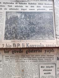 Cumhuriyet Gazetesi - Turkish Newspaper - 15 Şubat 1960 - Adnan Menderes Dün de 27 dakika konuştu - Başbakan Adnan Menderesi İskenderun'da karşılayan halk topluluğ Fotoğrafı - 11 tahkikat önergesi bugün Büyük Millet Meclisi'nde müzakere edilecek - İstanbul arabacılar derneği yıllık Kongresi Fotoğrafı - 3 bin Demokrat Partili Konya'da sessiz bir gövde gösterisi yaptı - Irak'a mecburi iniş yapan askeri uçağımız - İsmet İnönü CHP Aydın il kongresi'ne mesajı - Düzce kışla köyünde sinema açıldı - kanarya sergisi açıldı - Fatin Rüştü Zorlu dün Paris'e gitti - General Kasım Irak'ta partilerin çoğalmasına taraftar - Bir hadise var yazan Burhan Felek - kraliçe Elizabeth bu hafta 3. defa anne oluyor - Hamlet piyesi televizyonda gösterilmeyecek - tiyatro çöl faresi üzerine bazı düşünceler yazan Lütfü Ay - Beşiktaş'ı Demirspor karşısında ofsayt bir gol kurtardı Fotoğrafı - Galatasaray 2 Gençlerbirliği 2 - Galatasaray kız voleybol takımı Fenerbahçe'yi 3-2 mağlup etti - 1. Profesyonel küme