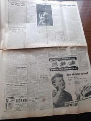 Cumhuriyet Gazetesi - Turkish Newspaper - 15 Şubat 1960 - Adnan Menderes Dün de 27 dakika konuştu - Başbakan Adnan Menderesi İskenderun'da karşılayan halk topluluğ Fotoğrafı - 11 tahkikat önergesi bugün Büyük Millet Meclisi'nde müzakere edilecek - İstanbul arabacılar derneği yıllık Kongresi Fotoğrafı - 3 bin Demokrat Partili Konya'da sessiz bir gövde gösterisi yaptı - Irak'a mecburi iniş yapan askeri uçağımız - İsmet İnönü CHP Aydın il kongresi'ne mesajı - Düzce kışla köyünde sinema açıldı - kanarya sergisi açıldı - Fatin Rüştü Zorlu dün Paris'e gitti - General Kasım Irak'ta partilerin çoğalmasına taraftar - Bir hadise var yazan Burhan Felek - kraliçe Elizabeth bu hafta 3. defa anne oluyor - Hamlet piyesi televizyonda gösterilmeyecek - tiyatro çöl faresi üzerine bazı düşünceler yazan Lütfü Ay - Beşiktaş'ı Demirspor karşısında ofsayt bir gol kurtardı Fotoğrafı - Galatasaray 2 Gençlerbirliği 2 - Galatasaray kız voleybol takımı Fenerbahçe'yi 3-2 mağlup etti - 1. Profesyonel küme