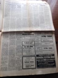 Cumhuriyet Gazetesi - Turkish Newspaper - 22 Mayıs 1969 - oyunlu politika yazan Nadir Nadi Başmakale - Süleyman Demirel AP senato grubunda ağırlığını koydu - Ve Af seçimden sonraya kaldı - Kamil Ocak senatoya giderken mecliste öldü - Apollo 10 ay yörüngesinde - Bülent Ecevit de hesapları ortaya döktü - Ferruh Adalı yargıtay başkanı oldu - İsmet İnönü yorum yok dedi - 27 mayıs'ın provası yapıldı - haydi canım sen de yazan İlhan Selçuk - Pompidou Alain Delon davası - padişah buyruğundan halk iradesine yazan Şükran Soner - Yasin Kutluğ çoban kıyafeti ile ilk meclise gelişi Fotoğrafı - Cumhuriyet devrinde gericilik hareketlerinden birkaç örnek yazan Kemal Zeki Gencosman Yazı Dizisi - Yayın Hayatı - Galatasaray kupa kupa diyor - Pele satılık değildir - Vefalı Zekiye 5 kulüp talip - İonescu Fenerbahçe hakkında konuştu - Avrupa basketbol kupası seçmelerinde Milli takımımız Macaristan'a 69 58 mağlup oldu - Spor bakanlığı kuruması fikri olumlu karşılandı - at yarışları - kupa galipleri kupası