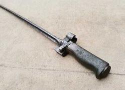 Süngü, 1.DÜNYA SAVAŞI DÖNEMİ FRANSIZ LEBEL SUBAY SÜNGÜSÜ 1.Dünya Savaşı dönemi Çanakkale Cephesi Lebel tüfeklerine ait Fransız Lebel subay süngüsü. Uzunluk: 52 cm.