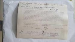 PRENSES DIANA'NIN ORİJİNAL FOTOĞRAFI - ORIGINAL PHOTOGRAPH OF PRINCESS DIANA - 20 x 15 cm EBADINDA - SONİA VE NORMAN HİPPON, NEWCASTLE UPON TYNE YAKINLARINDAKİ DUNSTON'DAN. SONİA, KENDİ BASKILARINI YAPTIĞI TİŞÖRTLERİ SERGİLİYOR. 1981 - SONIA AND NORMAN HIPPON FROM DUNSTON, NEAR NEWCASTLE UPON TYNE. SHE MODELS THE T-SHIRTS HER PRINTS. 1981