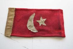 LOT.1 » OSMANLI DÖNEMİ OLABİLİR  ÇOK NADİR GÖĞÜS BAYRAĞI KOLEKSİYONLUK