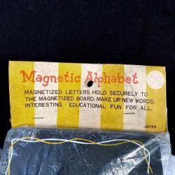 1960 Japon Çocuklar İçin Manyetik Alfabe Panosu