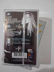 Bir ZERRİN ÖZER Arşivi - KASET