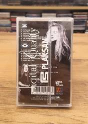 ZERRİN ÖZER BİR ZERRİN ÖZER ARŞİVİ KASET JELATİNLİ