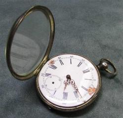 AnTiKa İSVİÇRE AnaHTaR KuRMaLı GÜMÜŞ CEP SAATİ.....ARIZALI