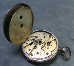 AnTiKa İSVİÇRE AnaHTaR KuRMaLı GÜMÜŞ CEP SAATİ.....ARIZALI