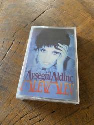 AYŞEGÜL ALDİNÇ - ALEV ALEV - KASET (JELATİNİNDE)