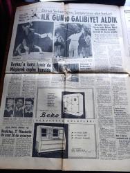 Hürriyet Gazetesi - Turkish Newspaper - 2 Haziran 1965 - CHP ve Adalet Partisi mebus maaşları için aynı anda müracaat edecek - anayasa mahkemesinden zammın iptalini istediler - hava kuvvetlerinin kuruluş yıldönümü törenlerle kutlandı - Mao kayıp - Moskova'da yaz modası Fotoğrafı - Kapalıçarşı'da turistleri dolandıran komisyoncular türedi - Neşe Can Paşmak artist Fikret Hakan kızımın babasıdır dedi Fotoğraf - CMKP petroller için Genel görüşme istiyor - Suat Hayri Ürgüplü Afyon'da müdürleri terletti - İstanbul'da bugün bu gece sinema tiyatro programı - dünya serbest güreş şampiyonası dün başladı - şampiyonada ilk gün 10 galibiyet aldık - İlk galibiyeti dünya şampiyonlarımızdan Hüseyin Akbaş kazandırdı fotoğraf - Hakkı Gürüz Muvahhit Afir ve Semih Zoroğlu hakemliğe veda ettiler fotoğraf - Beykoz'a karşı İzmir'de müşterek cephe kuruldu - Galatasaray ve Beykoz Yarın İzmir'e gidiyor - Zafer kılıcındır filmi Saray sinemasında - Rusya'da batıya ayak uydurdu Moskova'da moda fotoğraflar
