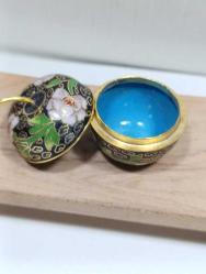 K203-----CLOİSONNE BAKIR ÜZERİ MİNELİ ELMA ŞEKLİNDE KUTU