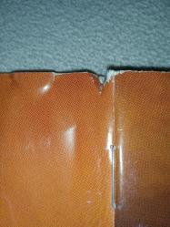 CD Yalın Bir bakmışsın albümü. orijinal. dinlemeyi etkilemeyen yoğun çizikler var sorunsuz çalışıyor.